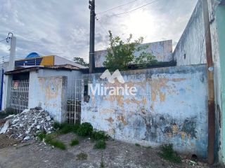 Casa Para Alugar com 3 quartos sendo 1 suíte no bairro Brasília em Feira De Santana