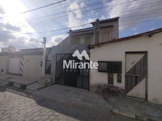 Casa Para Vender com 3 quartos no bairro Feira VII em Feira De Santana