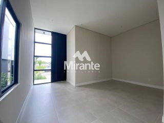 Casa de Condomínio Para Vender com 3 quartos sendo 3 suítes no bairro Registro em Feira De Santana