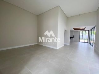 Casa de Condomínio Para Vender com 3 quartos sendo 3 suítes no bairro Registro em Feira De Santana