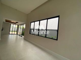 Casa de Condomínio Para Vender com 3 quartos sendo 3 suítes no bairro Registro em Feira De Santana