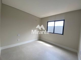 Casa de Condomínio Para Vender com 3 quartos sendo 3 suítes no bairro Registro em Feira De Santana