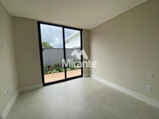 Casa de Condomínio Para Vender com 3 quartos sendo 3 suítes no bairro Registro em Feira De Santana