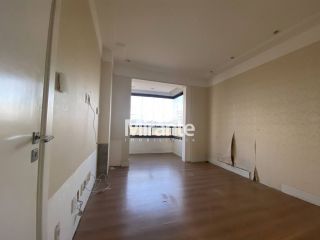 Apartamento Para Vender com 4 quartos sendo 4 suítes no bairro Santa Mônica em Feira De Santana