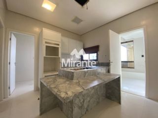 Apartamento Para Vender com 4 quartos sendo 4 suítes no bairro Santa Mônica em Feira De Santana