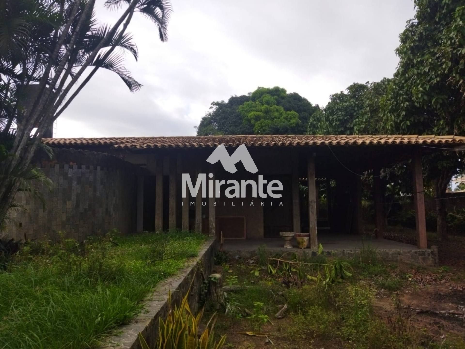 Casa Para Alugar com 7 quartos sendo 3 suítes no bairro Sim em Feira De Santana
