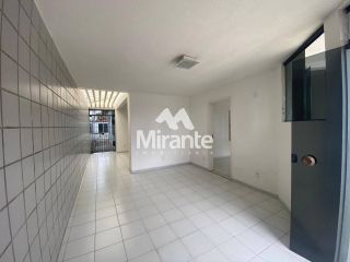 Casa Para Vender com 3 quartos sendo 1 suíte no bairro Capuchinhos em Feira De Santana