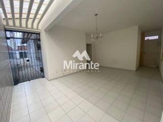 Casa Para Vender com 3 quartos sendo 1 suíte no bairro Capuchinhos em Feira De Santana