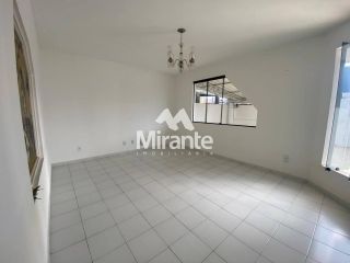 Casa Para Vender com 3 quartos sendo 1 suíte no bairro Capuchinhos em Feira De Santana