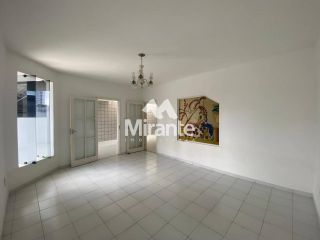 Casa Para Vender com 3 quartos sendo 1 suíte no bairro Capuchinhos em Feira De Santana