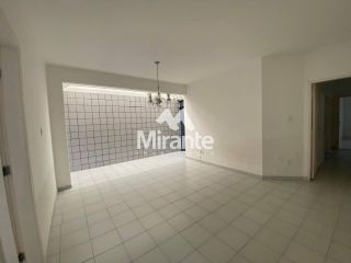 Casa Para Vender com 3 quartos sendo 1 suíte no bairro Capuchinhos em Feira De Santana