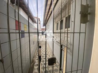 Casa Para Vender com 3 quartos sendo 1 suíte no bairro Capuchinhos em Feira De Santana