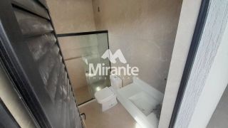 Casa de Condomínio Para Vender com 4 quartos sendo 3 suítes no bairro BR 116 em Feira De Santana