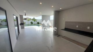 Casa de Condomínio Para Vender com 4 quartos sendo 3 suítes no bairro BR 116 em Feira De Santana