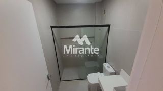 Casa de Condomínio Para Vender com 4 quartos sendo 3 suítes no bairro BR 116 em Feira De Santana