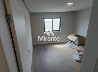 Casa de Condomínio Para Vender com 4 quartos sendo 3 suítes no bairro BR 116 em Feira De Santana
