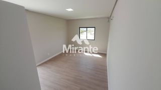 Casa de Condomínio Para Vender com 4 quartos sendo 3 suítes no bairro BR 116 em Feira De Santana