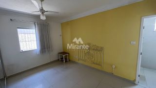 Casa de Condomínio Para Vender com 3 quartos, sendo 2 suítes no bairro Santa Mônica II em Feira De Santana