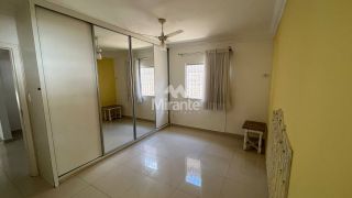 Casa de Condomínio Para Vender com 3 quartos, sendo 2 suítes no bairro Santa Mônica II em Feira De Santana