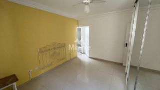 Casa de Condomínio Para Vender com 3 quartos, sendo 2 suítes no bairro Santa Mônica II em Feira De Santana