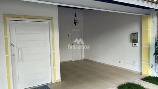 Casa de Condomínio Para Vender com 3 quartos, sendo 2 suítes no bairro Santa Mônica II em Feira De Santana