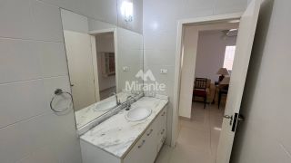 Casa de Condomínio Para Vender com 3 quartos, sendo 2 suítes no bairro Santa Mônica II em Feira De Santana