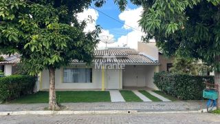 Casa de Condomínio Para Vender com 3 quartos, sendo 2 suítes no bairro Santa Mônica II em Feira De Santana