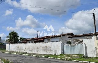 Casa Para Vender com 4 quartos sendo 1 suíte no bairro Muchila II em Feira De Santana