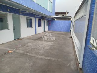 Apartamento Para Alugar com 2 quartos no bairro Tomba em Feira De Santana