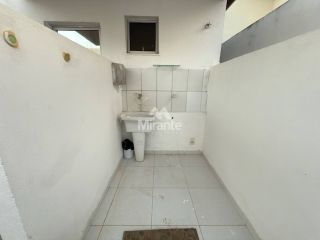 Casa de Condomínio Para Vender com 3 quartos 1 suíte no bairro Papagaio em Feira De Santana