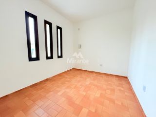 Casa Para Alugar no bairro Serraria Brasil em Feira De Santana