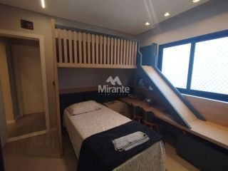 Casa de Condomínio Mobiliada Para Vender com 5 quartos sendo 2 suítes no bairro Sim em Feira De Santana