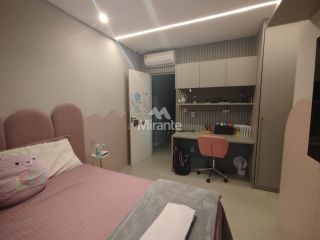 Casa de Condomínio Mobiliada Para Vender com 5 quartos sendo 2 suítes no bairro Sim em Feira De Santana