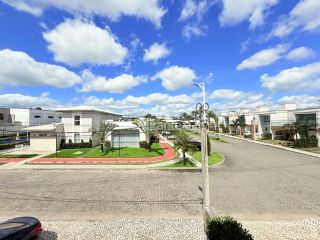 Casa de Condomínio Para Vender com 3 quartos sendo 3 suítes no bairro Sim em Feira De Santana