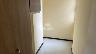 Apartamento Para Alugar com 3 quartos sendo 1 suítes no bairro Santa Mônica em Feira De Santana