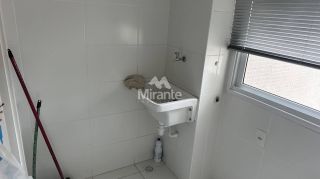 Apartamento Para Alugar com 3 quartos sendo 1 suítes no bairro Santa Mônica em Feira De Santana