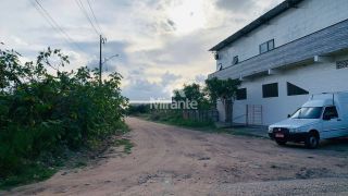 Lote / Terreno de Bairro Para Vender no bairro Mangabeira em Feira De Santana