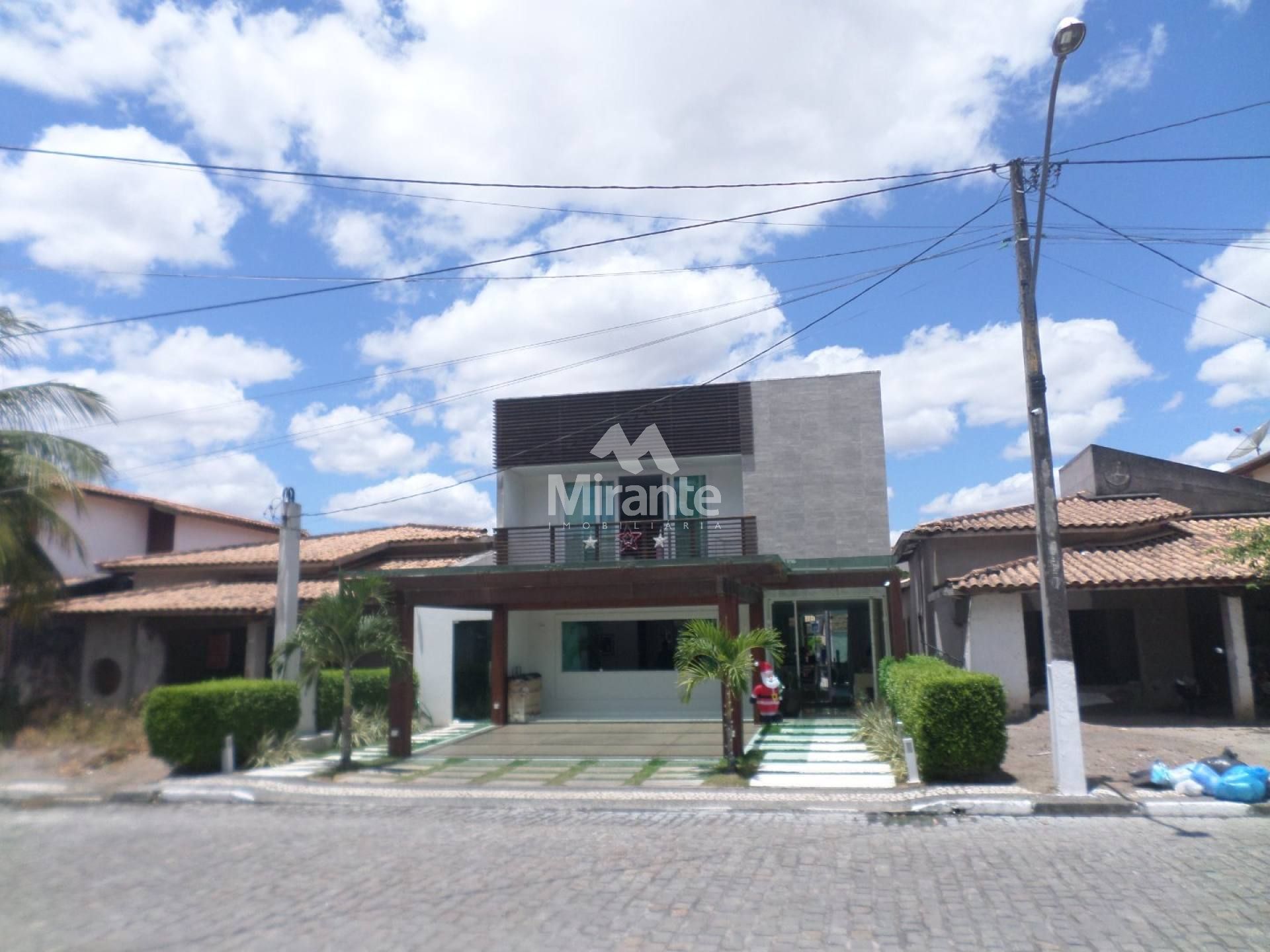 Casa de Condomínio Mobiliada, Para Alugar, com 4 quartos sendo 4 suítes no bairro Sim em Feira De Santana