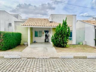 Casa de Condomínio Para Vender com 3 quartos sendo 1 suíte no bairro Sim em Feira De Santana