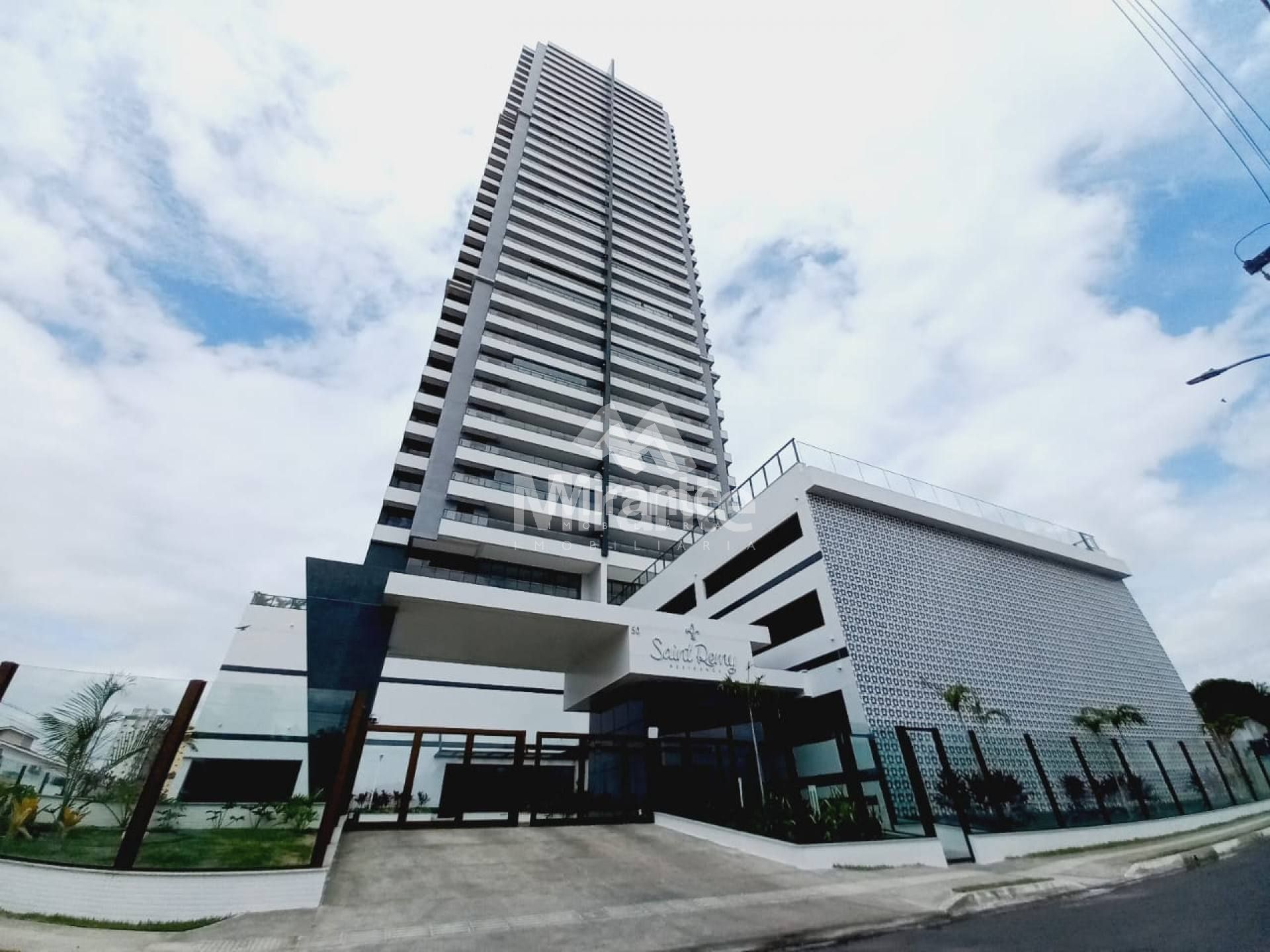 Apartamento Para Alugar com 3 quartos 3 suítes no bairro Santa Mônica em Feira De Santana