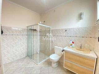 Casa Para Alugar com 7 quartos sendo 1 suíte no bairro Ponto Central em Feira De Santana