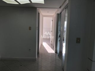 Apartamento Para Alugar com 3 quartos sendo 2 suítes no bairro Ponto Central em Feira De Santana