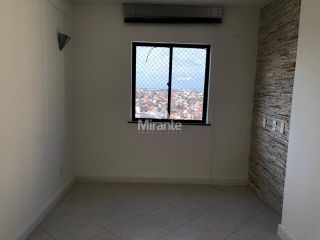 Apartamento Para Alugar com 3 quartos sendo 2 suítes no bairro Ponto Central em Feira De Santana