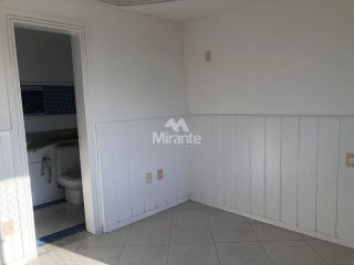 Apartamento Para Alugar com 3 quartos sendo 2 suítes no bairro Ponto Central em Feira De Santana