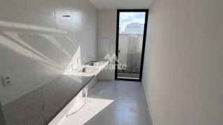 Casa de Condomínio Para Vender com 4 quartos sendo 4 suítes no bairro Papagaio em Feira De Santana