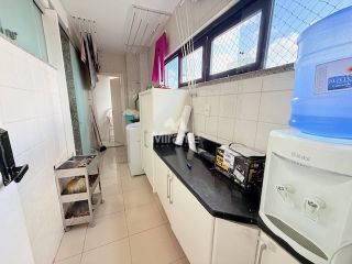 Apartamento Para Vender com 4 quartos sendo 3 suítes no bairro Kalilândia em Feira De Santana