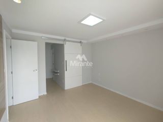 Casa de Condomínio Para Alugar com 3 quartos sendo 3 suítes no bairro Sim em Feira De Santana