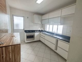 Casa de Condomínio Para Alugar com 3 quartos sendo 3 suítes no bairro Sim em Feira De Santana