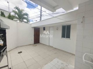 Casa de Condomínio Para Alugar com 3 quartos sendo 3 suítes no bairro Sim em Feira De Santana