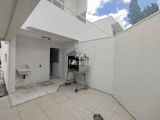 Casa de Condomínio Para Alugar com 3 quartos sendo 3 suítes no bairro Sim em Feira De Santana